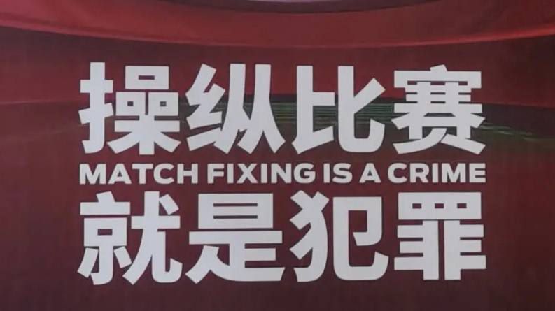 【双方比赛阵容】萨索洛出场阵容：47-孔西利、5-埃尔里奇、44-特雷索尔迪、22-托利安、17-比尼亚（89’3-佩德森）、24-巴洛卡、7-马修斯-恩里克、10-贝拉尔迪（88’20-卡斯蒂列霍）、42-托斯特维特（80’11-巴伊拉米）、45-劳伦特（64’6-拉契奇）、9-皮纳蒙蒂（80’92-德弗雷尔）替补未出场：8-穆拉蒂耶里、13-费拉里、15-塞德、23-沃尔帕托、25-佩戈洛、28-克拉尼奥罗马出场阵容：1-帕特里西奥、2-卡尔斯多普（45’43-R-克里斯滕森）、23-曼奇尼（67’7-佩莱格里尼）、14-略伦特、5-恩迪卡、37-斯皮纳佐拉（67’92-沙拉维）、4-克里斯坦特、52-博维（45’17-阿兹蒙）、16-帕雷德斯、21-迪巴拉（86’19-切利克）、90-卢卡库替补未出场：99-斯维拉尔、11-贝洛蒂、20-桑谢斯、22-奥亚尔、59-扎莱夫斯基、63-波尔